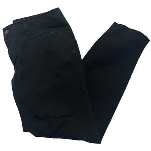 Lauren Ralph Lauren Mid-Rise Tapered Black Pants